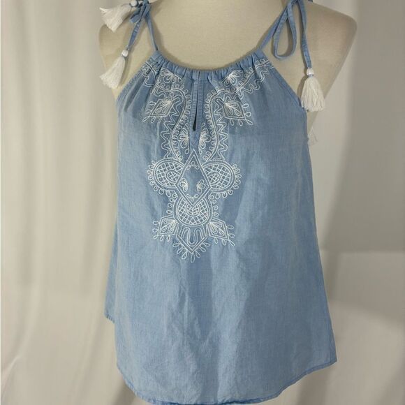 Vineyard Vines Chambray Tank Top with Shoulder Tassel Ties - Picture 2 of 6